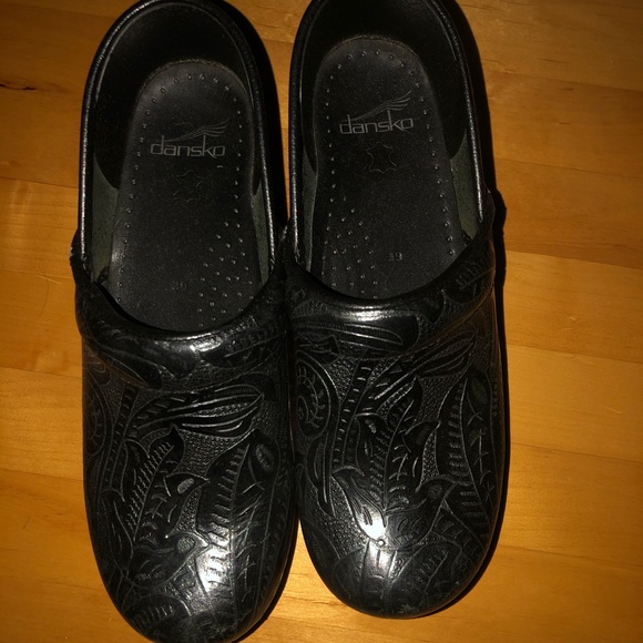 Dansko Shoes - Size 39 danskos